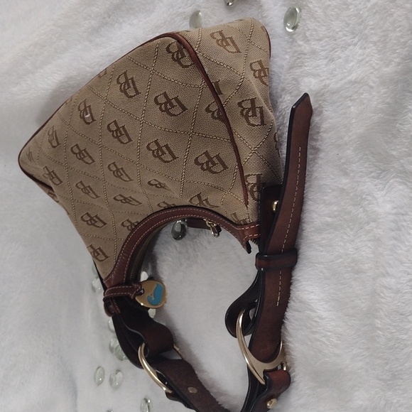 Dooney and Bourke Shoulder Bag - Picture 5 of 6